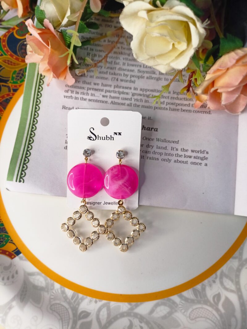 marvel pink earring - Image 3