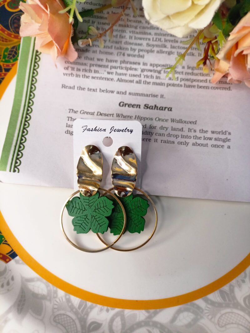 Wooden floral earrings - Image 2