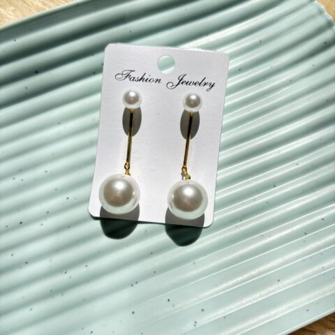 pearl shiny drop earring