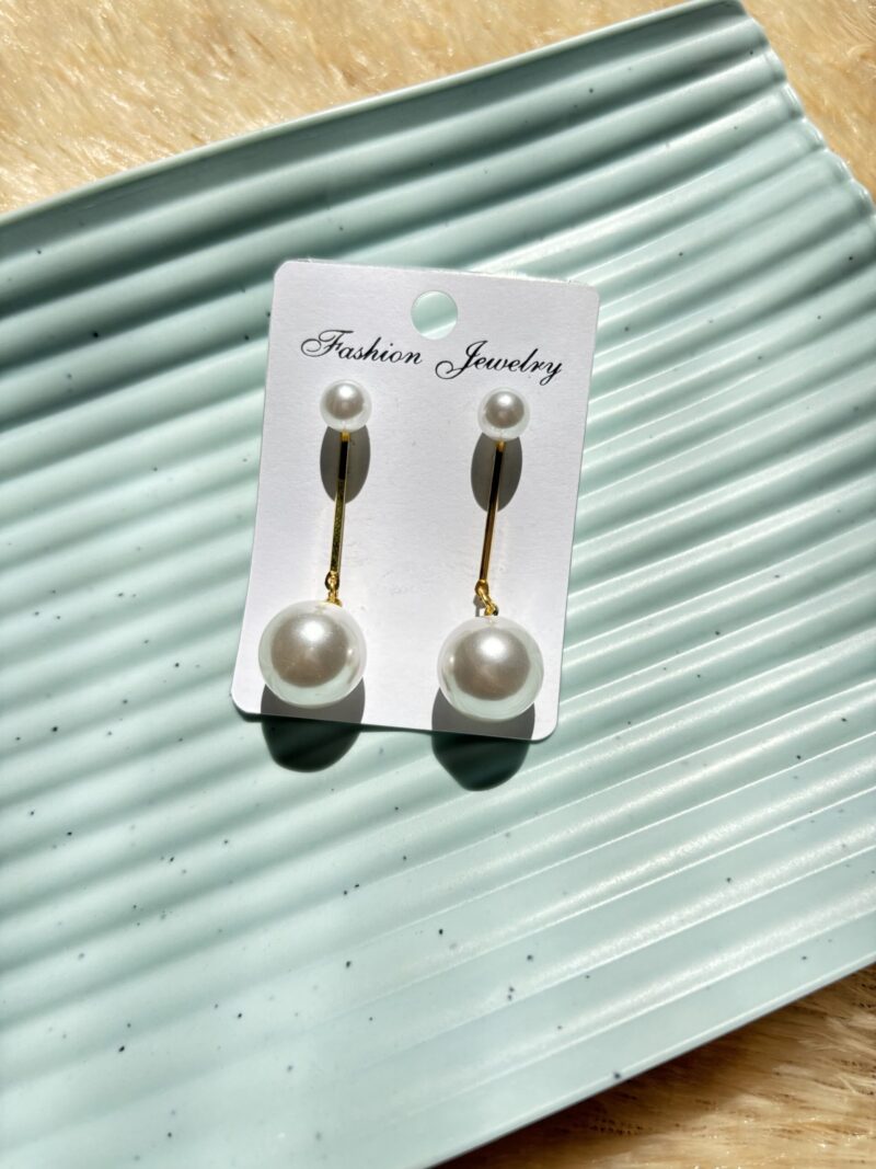 pearl shiny drop earring