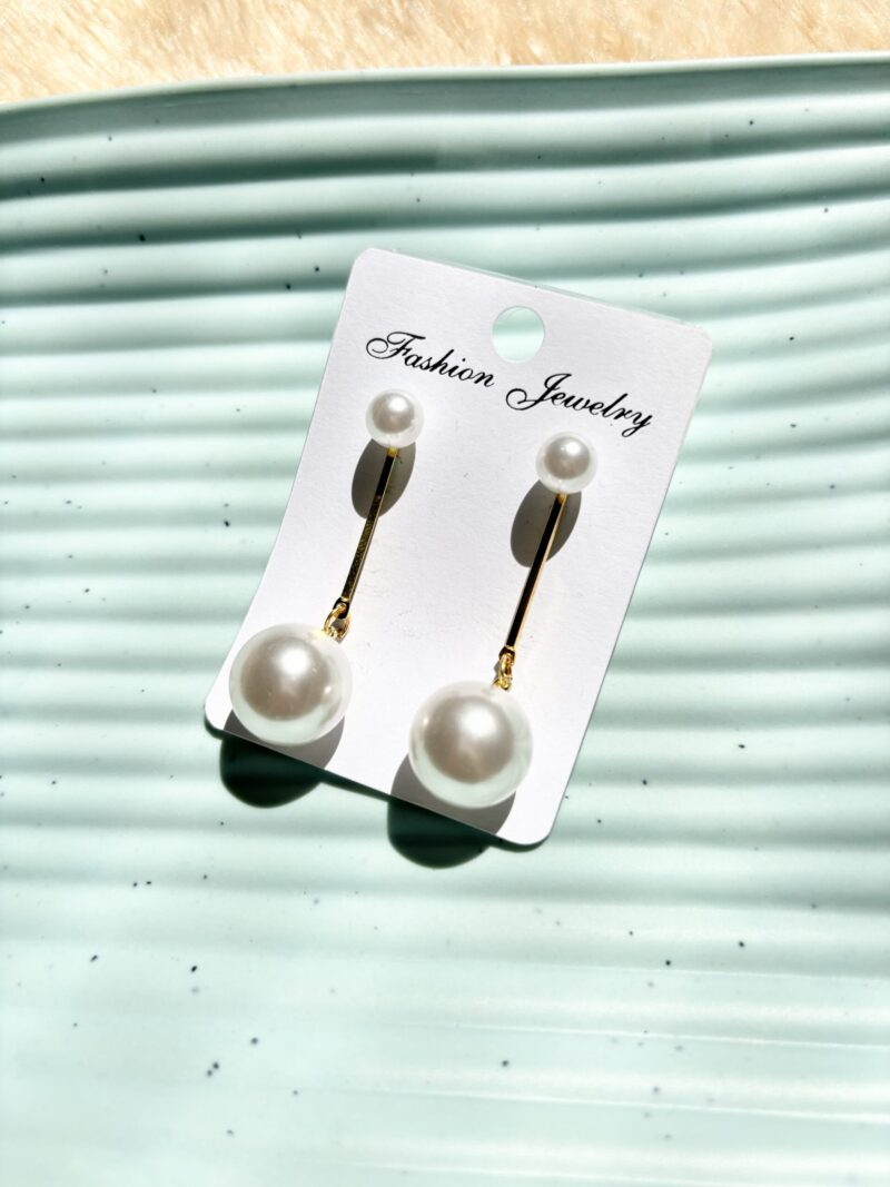 pearl shiny drop earring - Image 2