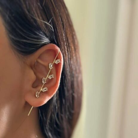 earrings hooks are the new thing 